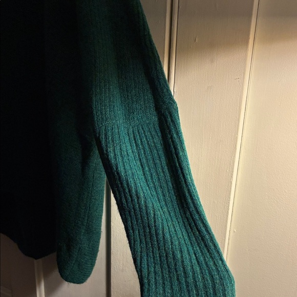 Vince Camuto Dark Green Turtleneck Sweater - Picture 4 of 5